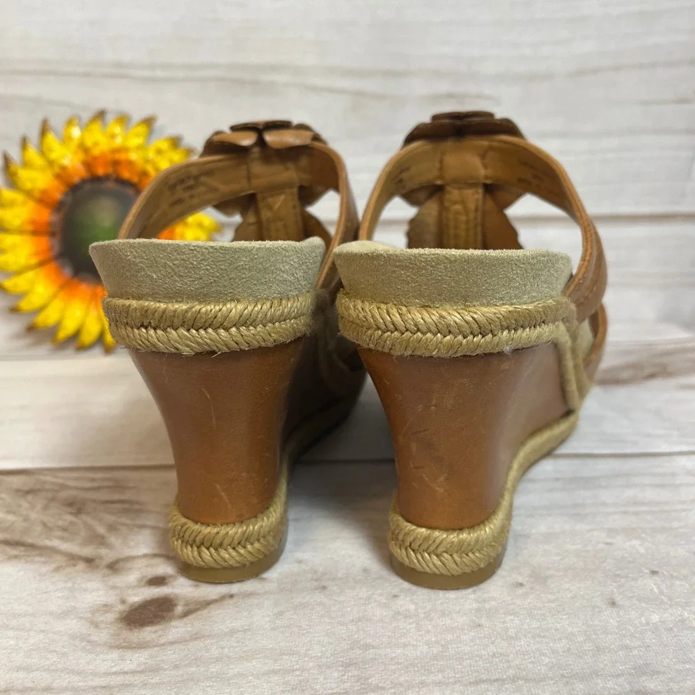 Earthies Tan Leather Floral Wedge Sandals Boho Espadrille 9B Shoes
